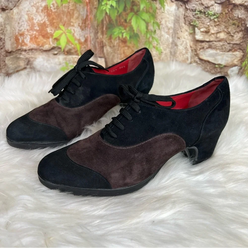 PAS DE ROUGE Black and Brown Suede Spectator Lace-Up Oxfords, 38.5